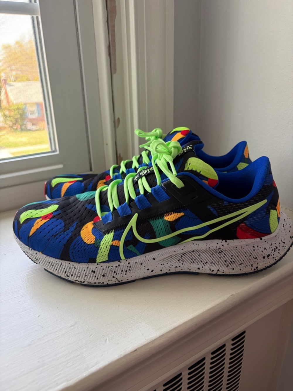 Nike Air Zoom Pegasus 38 Multicolor Running Shoes Size 10.5 Colorful Pattern